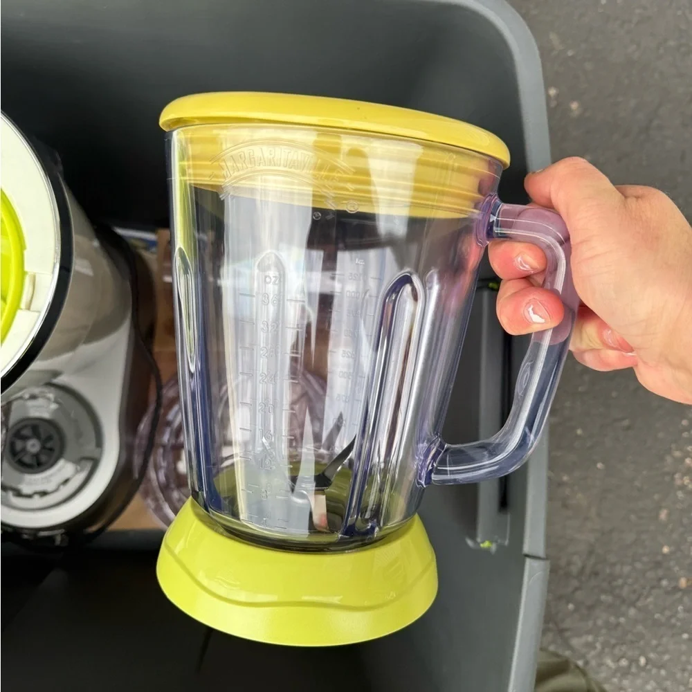 Margaritaville Blender set - Like new